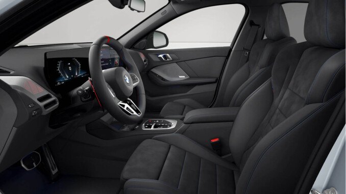BMW 1 Series M135 xDrive 5dr Step Auto [Pro Pack] Petrol Hatchback - Image 4